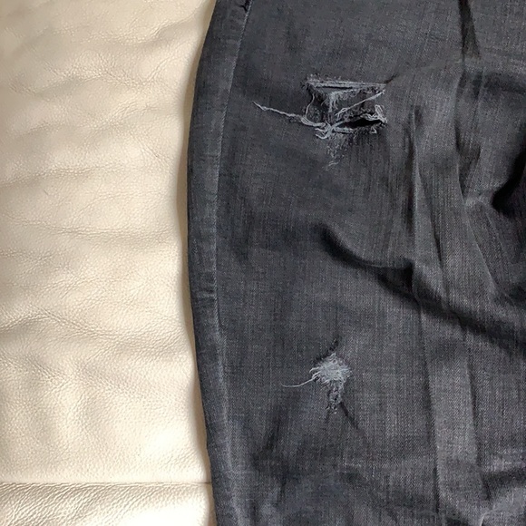 American Eagle 🦅 Jegging Jeans with distressed front. 14 Regular - Picture 4 of 11